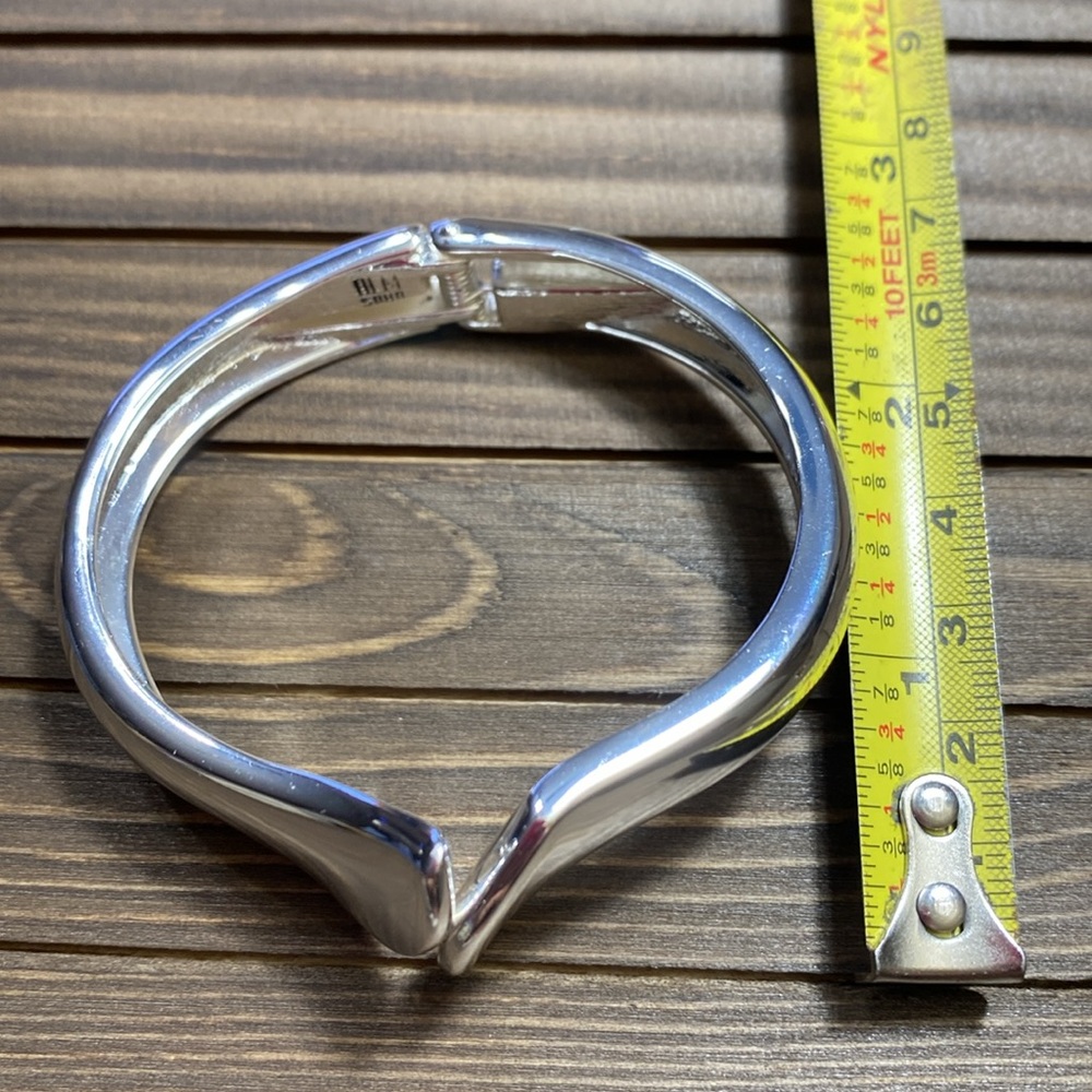 Vintage Robert Lee Morris Film Soho Silver Sculptural Hinged Bangle Bracelet - Picture 4 of 16